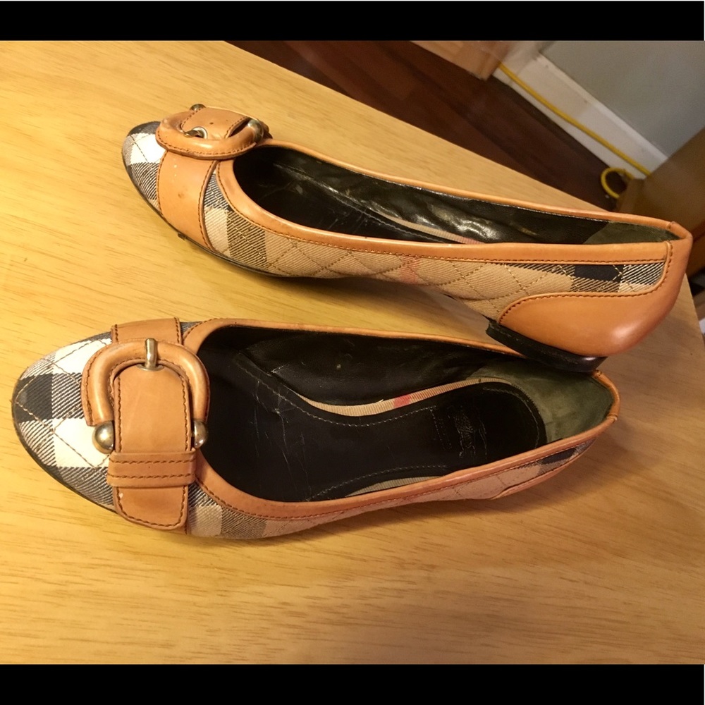Burberry Quilted Check Buckle Flat - Picture 8 of 16
